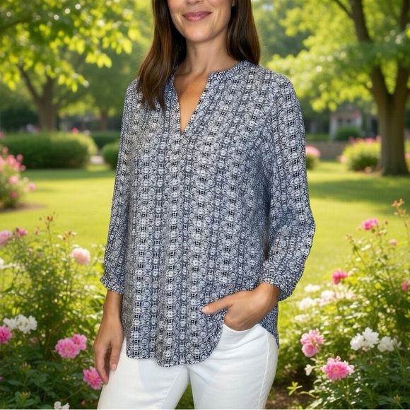 Rose & Thyme Tops - Rose & Thyme Popover Tunic Top Navy Blue White Geo Print Circles Wheels 3/4 Slvs